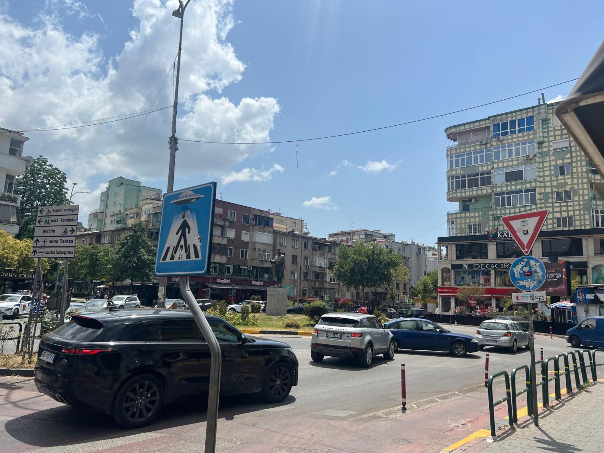 Blloku Tirana Studio Εξωτερικό φωτογραφία